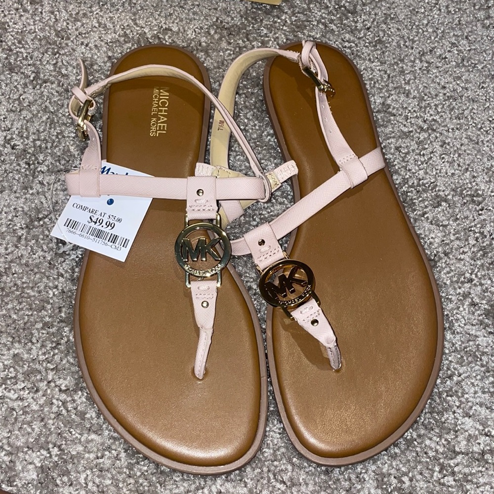 Never worn, too small